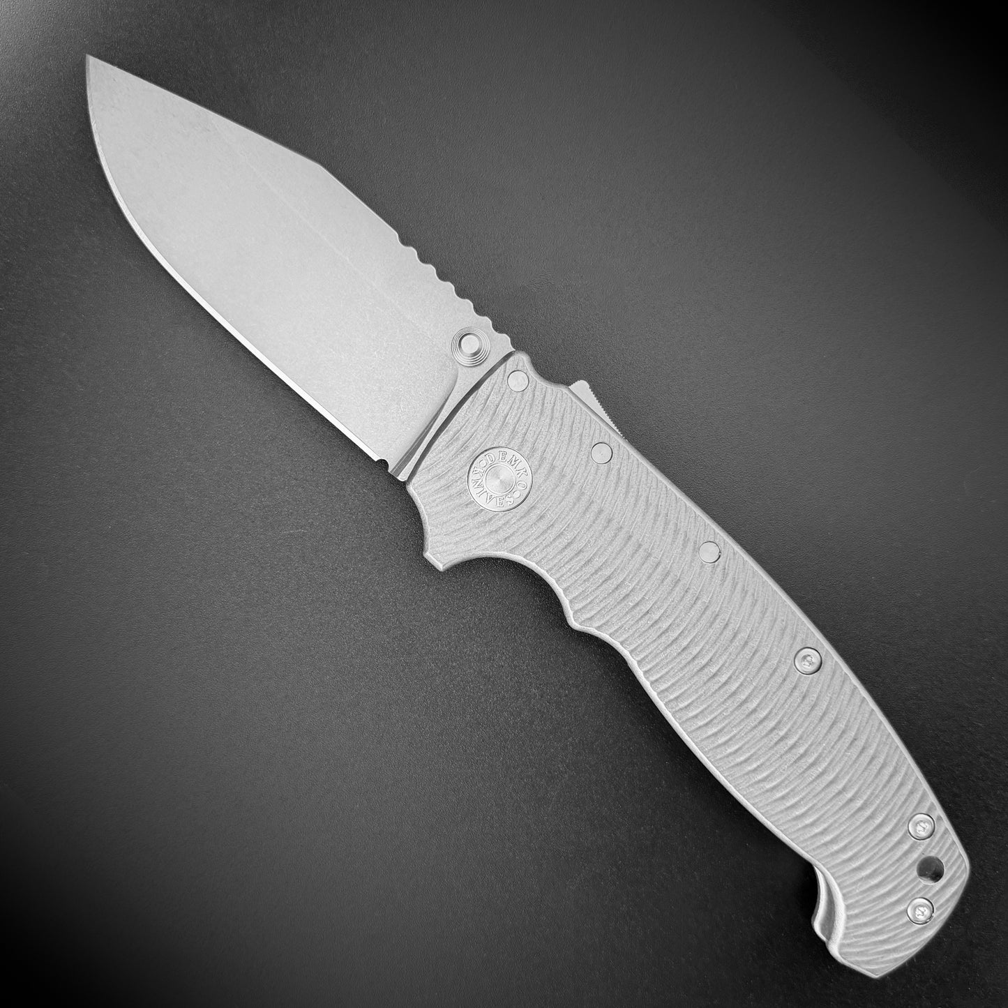 AD20 XXX 3V Clip Point