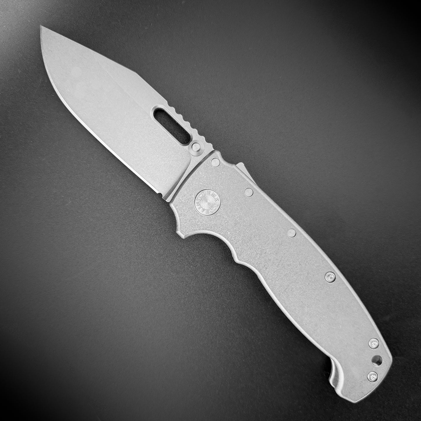 AD20 XXX 3V Clip Point